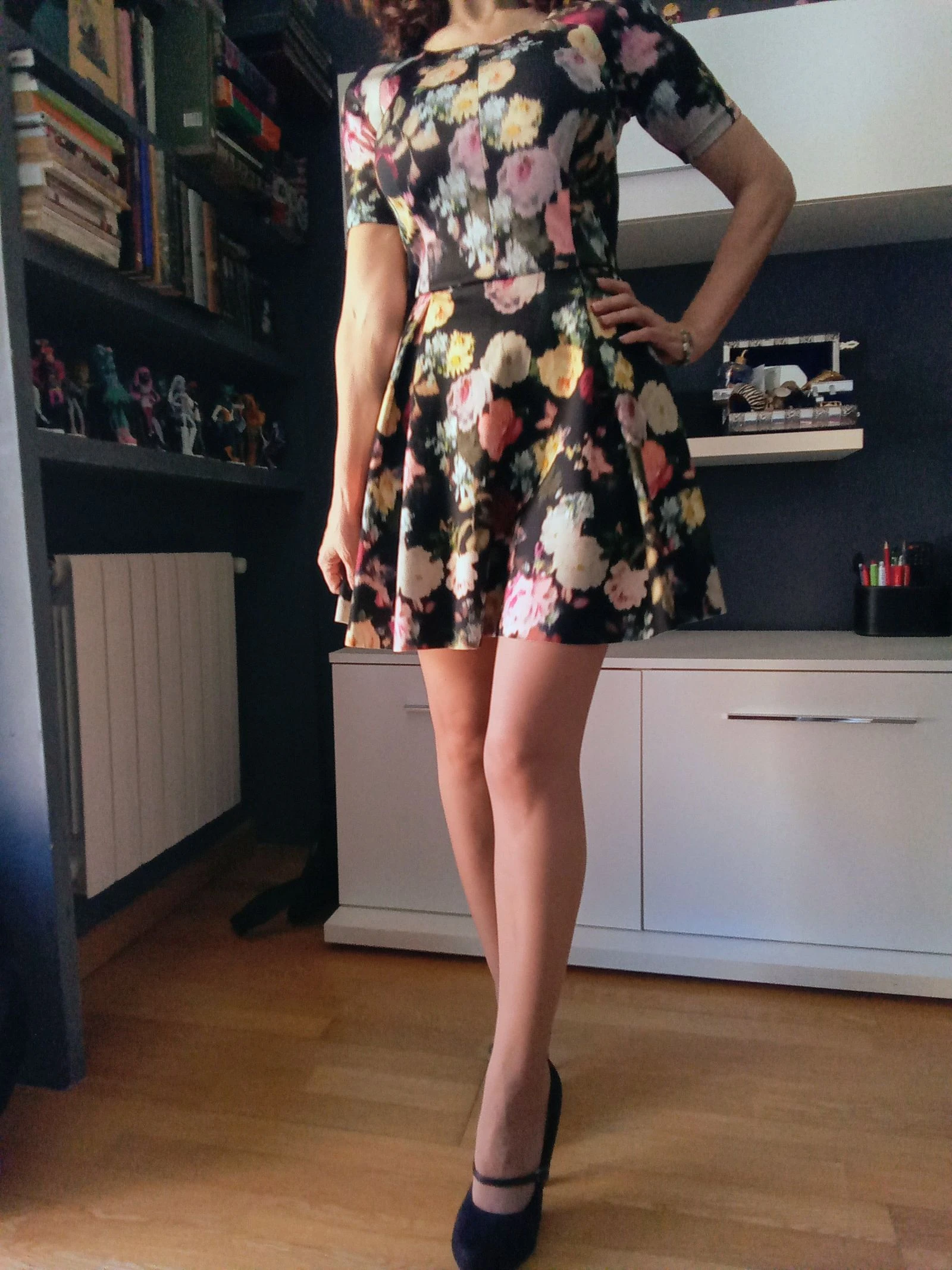 Korte jurk met bloemenprint – photo 9